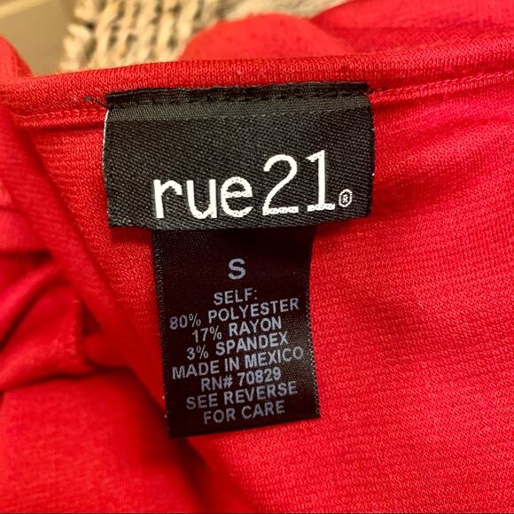 VTG Rue 21 Red Short Mini Dress Sz S Cap Sleeves Y2K 90s Feminine Valentines Day - Picture 9 of 10